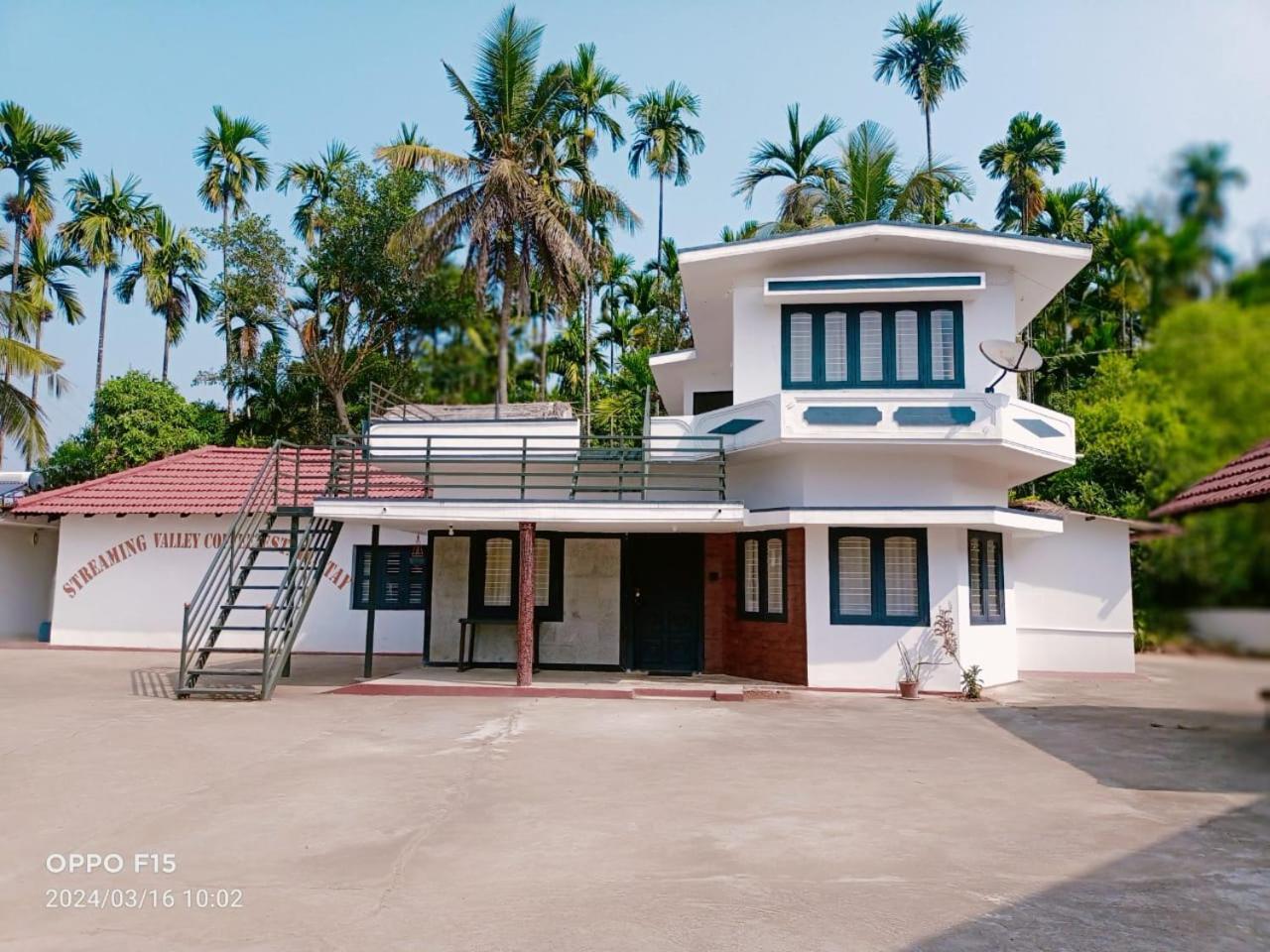 Streaming Valley Independent Coffee Estate Stay Madikeri Exterior foto